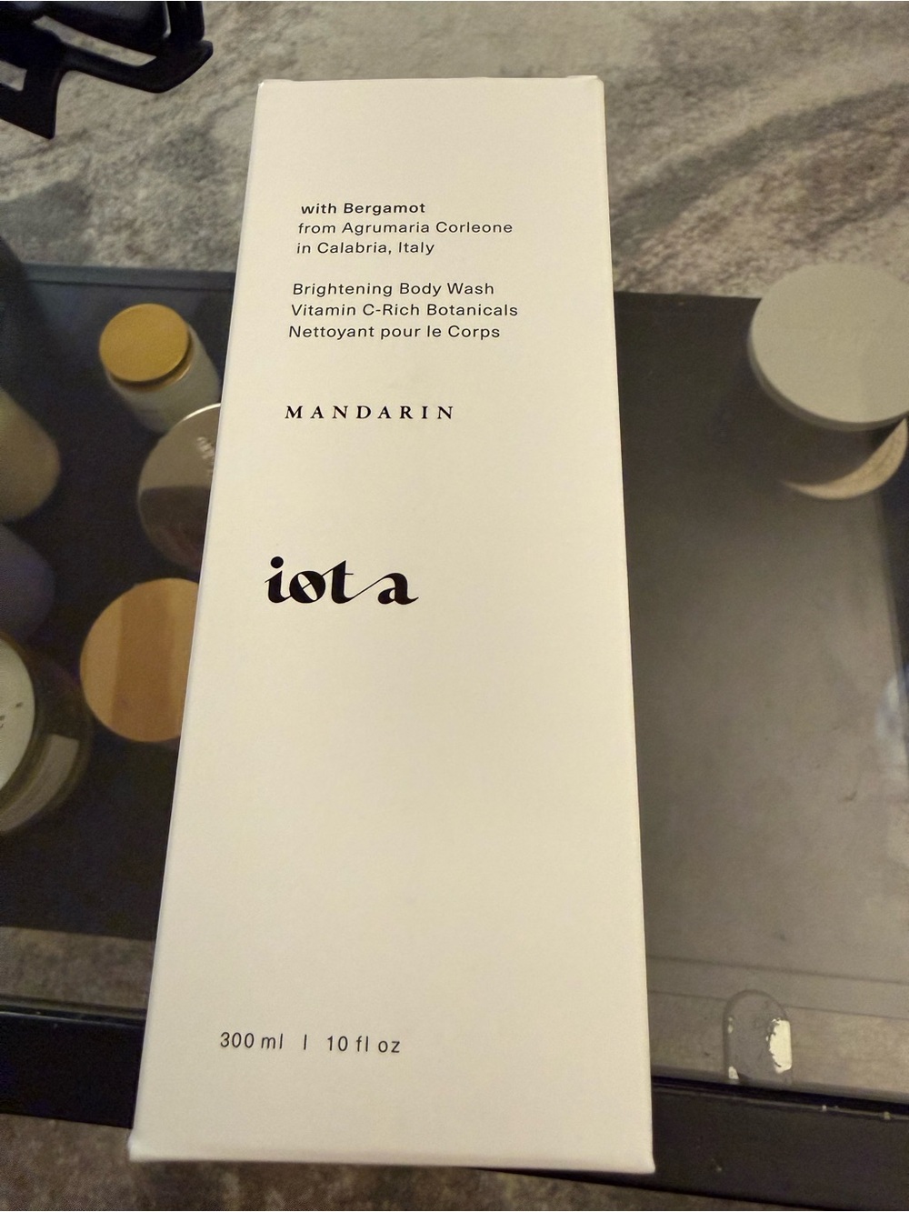 Iota Brightening Body Wash